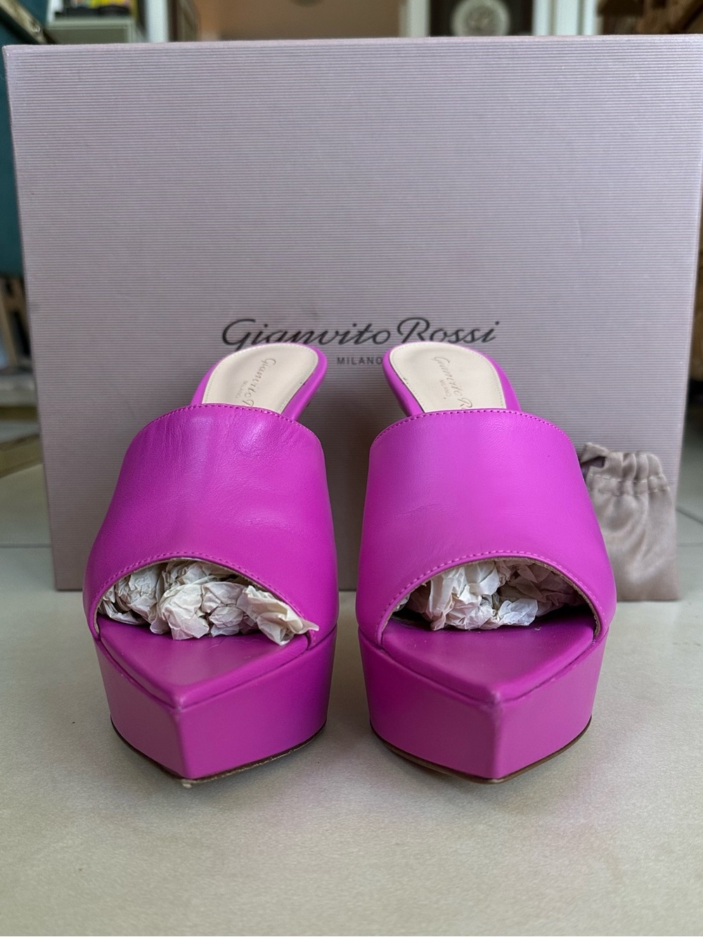 Gianvito Rossi Heels - Picture 2 of 11